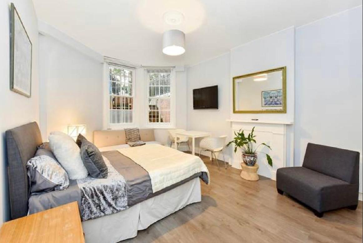 Renovu Premium Homes In Kensington Лондон Экстерьер фото